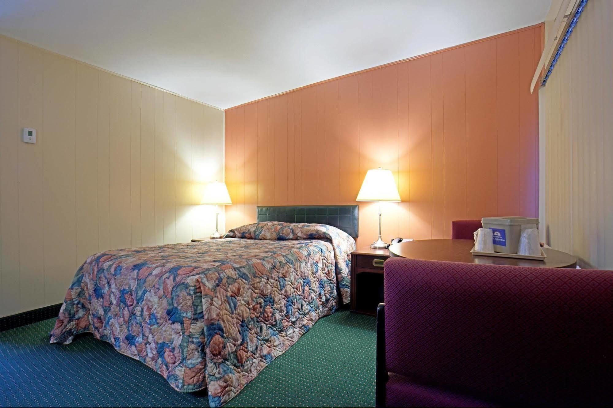 Americas Best Value Inn 布拉德福德 客房 照片