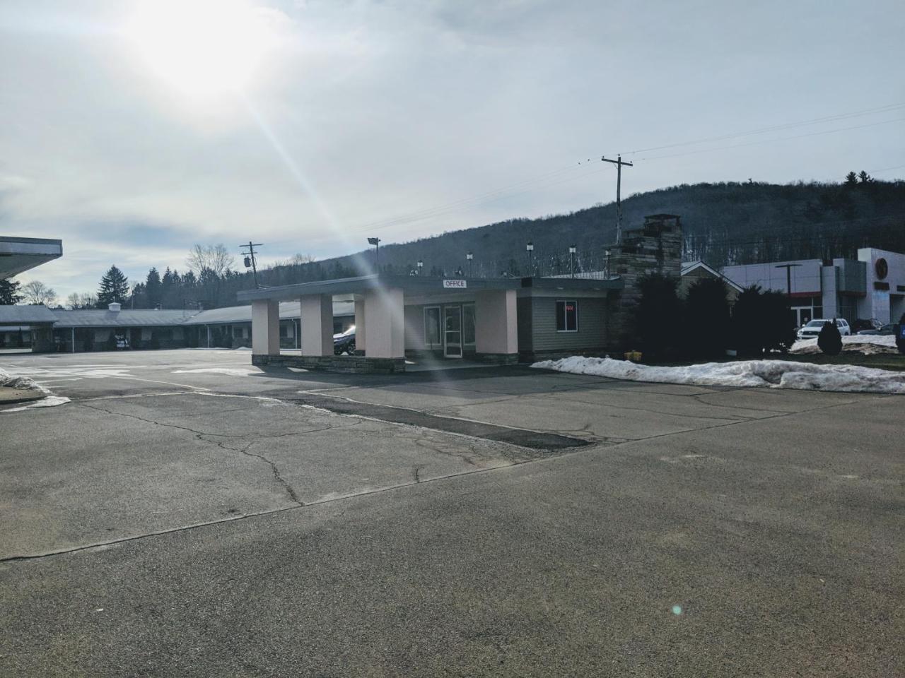 Americas Best Value Inn 布拉德福德 外观 照片